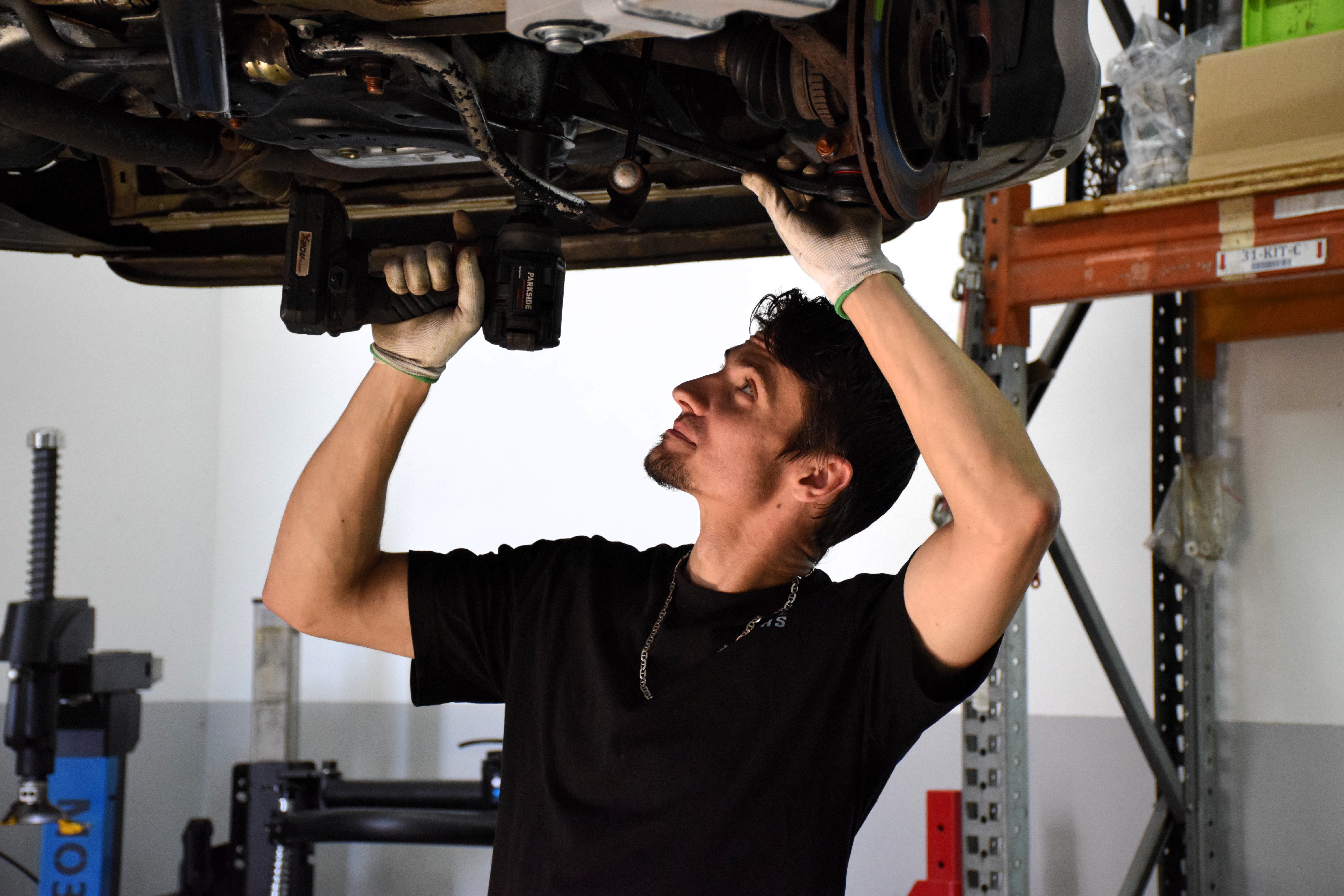 Autoservis VHBCARS – precizní práce